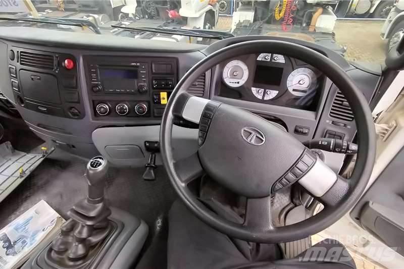 Tata PRIMA 3338K Outros Camiões