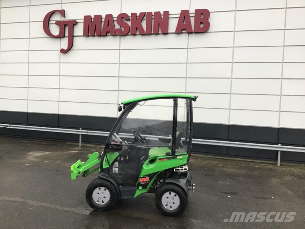 Avant 225 Máquinas utilitárias