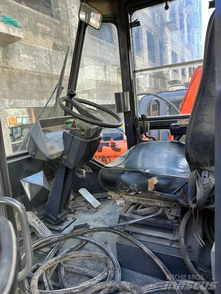 Komatsu WA 320 Pás carregadoras de rodas