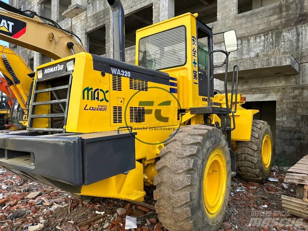 Komatsu WA 320 Pás carregadoras de rodas