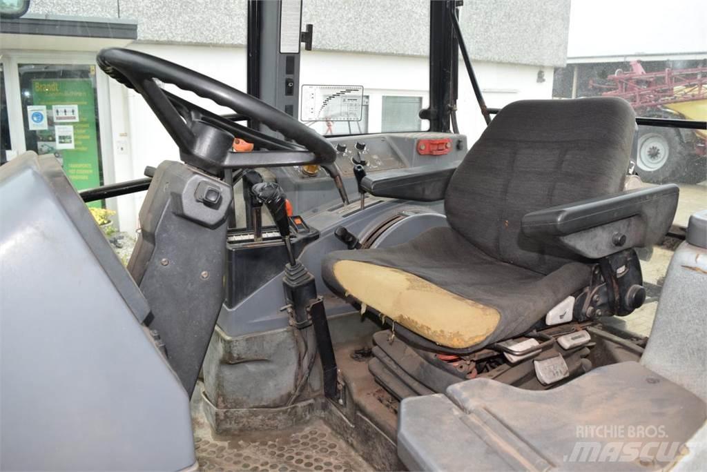 New Holland 8340 Tratores Agrícolas usados