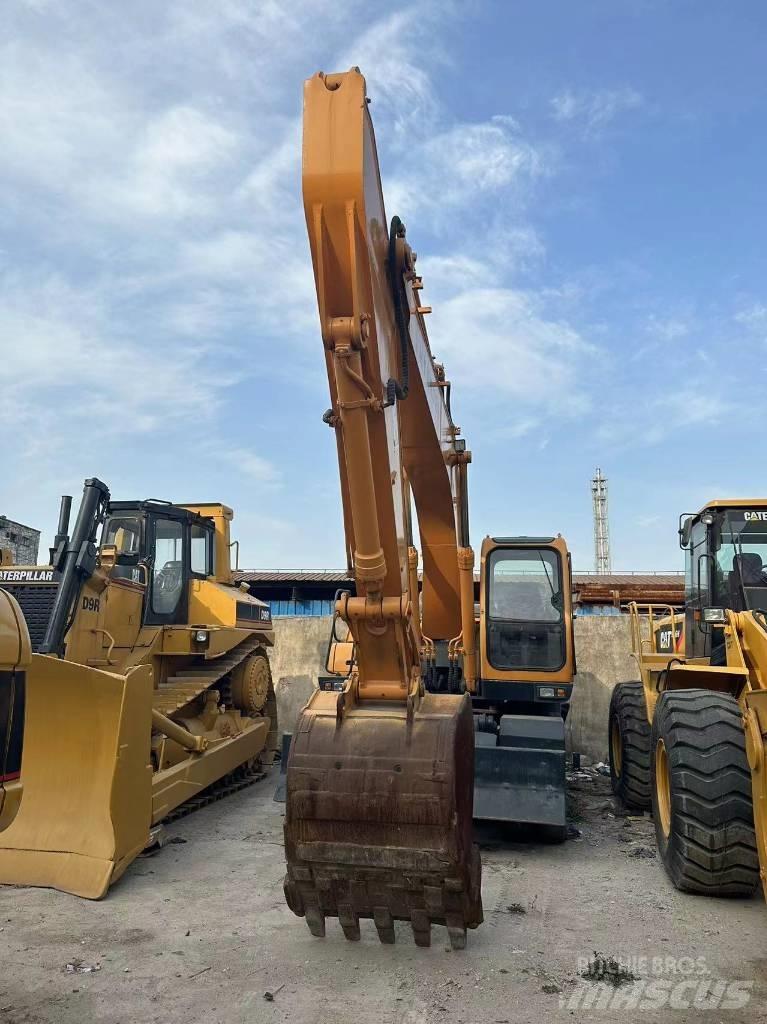 Hyundai DH210W-9 Escavadoras de rodas