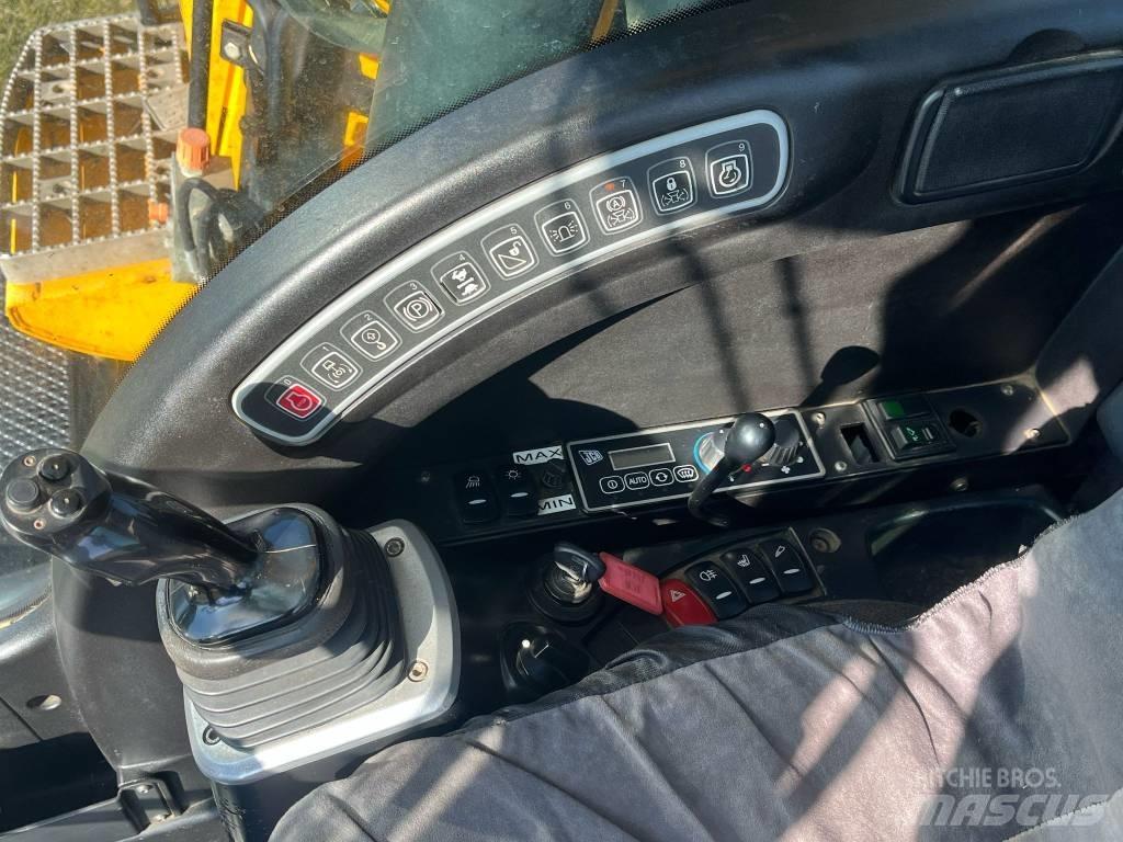 JCB JS 145 W Escavadoras de rodas