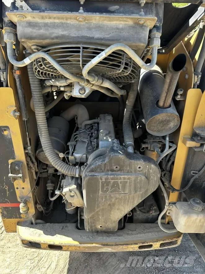 CAT 257 Pás Carregadoras de rastos