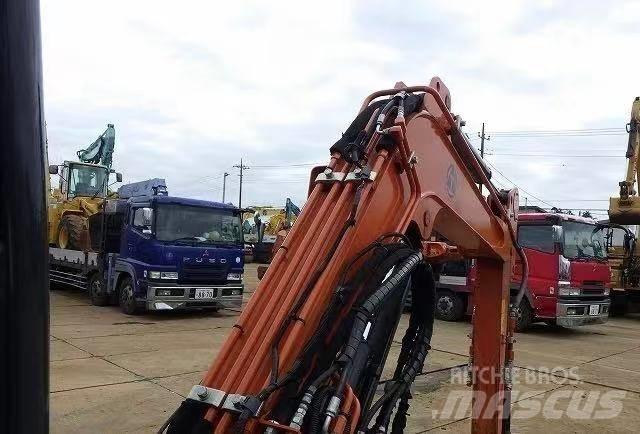 Hitachi 30 Mini Escavadoras <7t