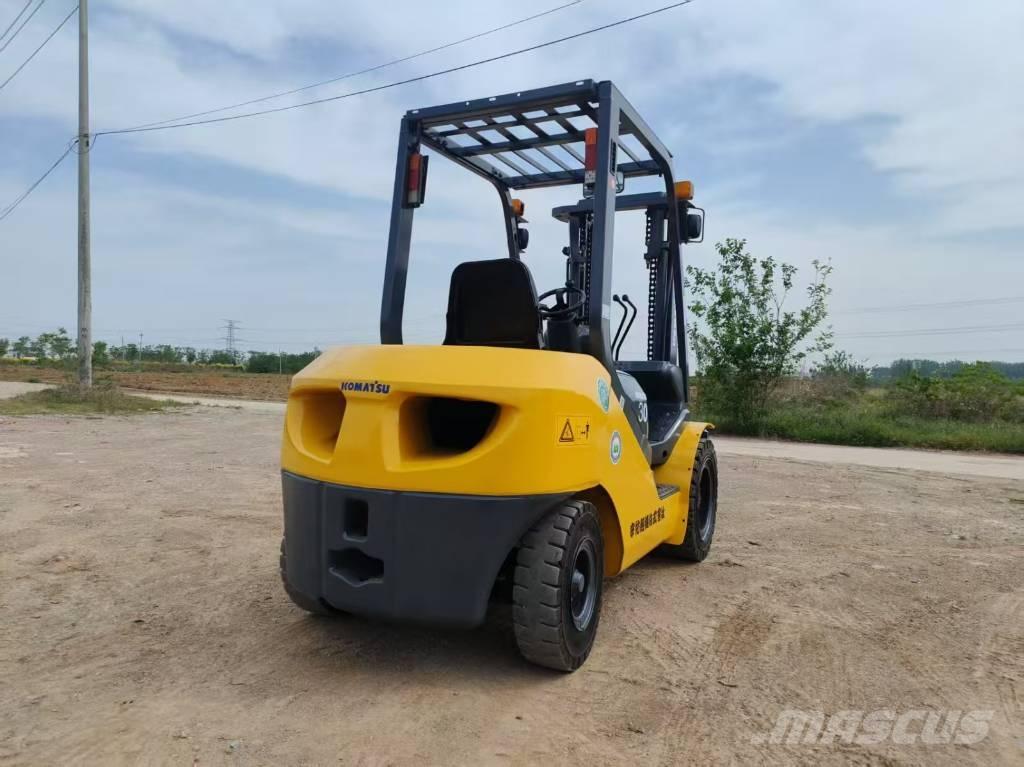 Komatsu 30 Empilhadores Diesel