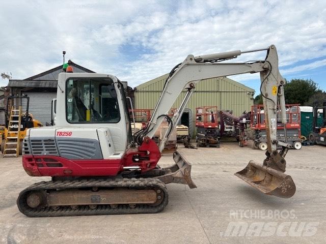 Takeuchi TB 250 Mini Escavadoras <7t