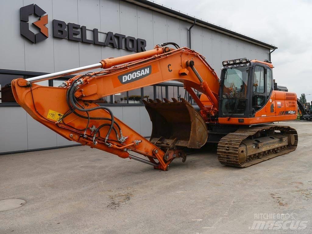 Doosan DX 255 LC-3 Escavadoras de rastos