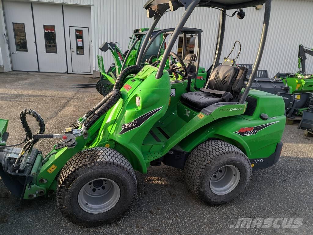 Avant 528 Carregadoras de direcção deslizante