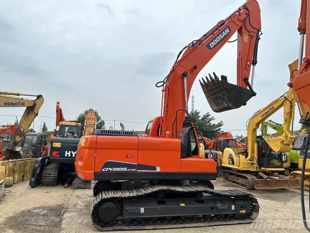 Doosan DX225LC-9C Escavadoras de rastos