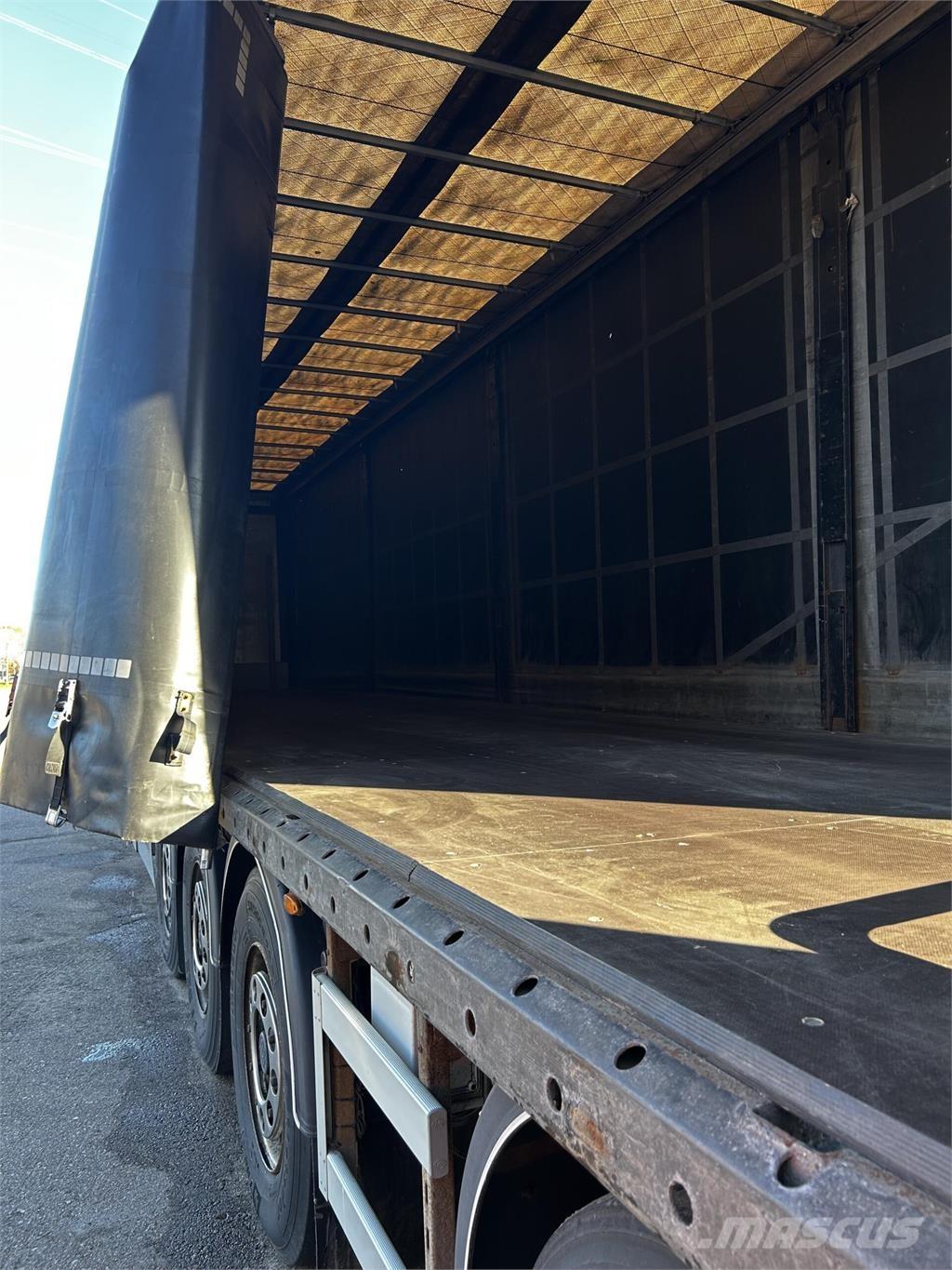 Nordic Trailer  Semi Reboques Cortinas Laterais