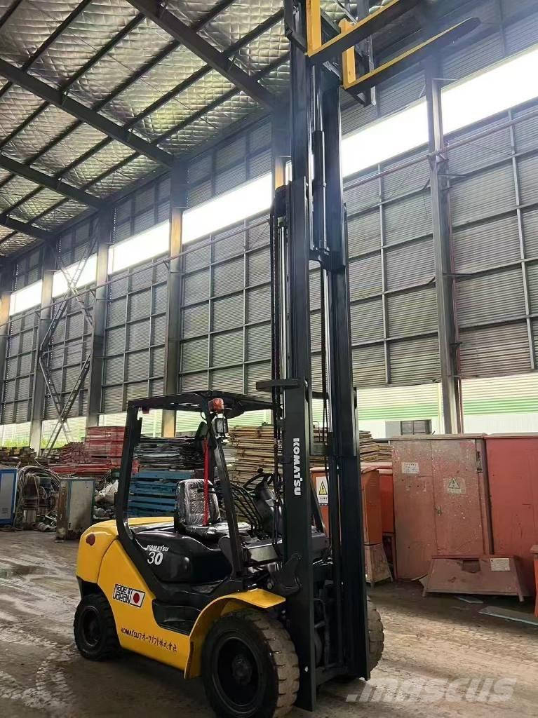 Komatsu FD 30 T-17 Empilhadores Diesel