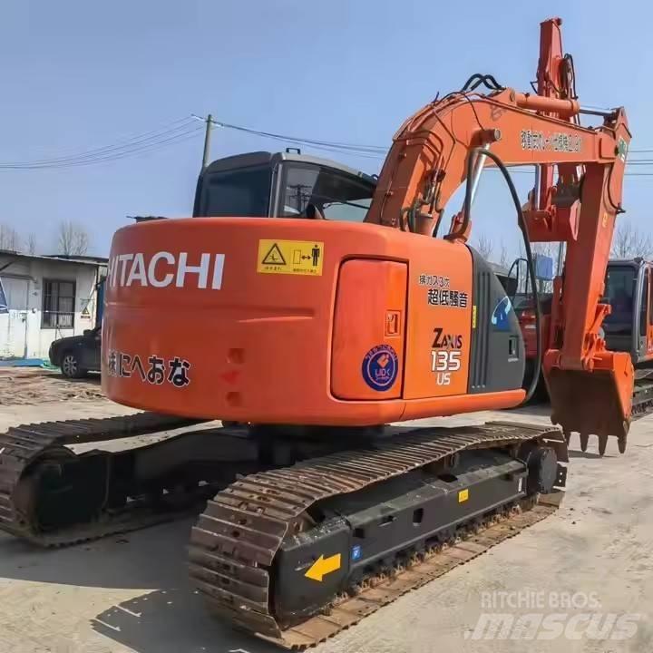 Hitachi ZX135 Escavadoras de rastos