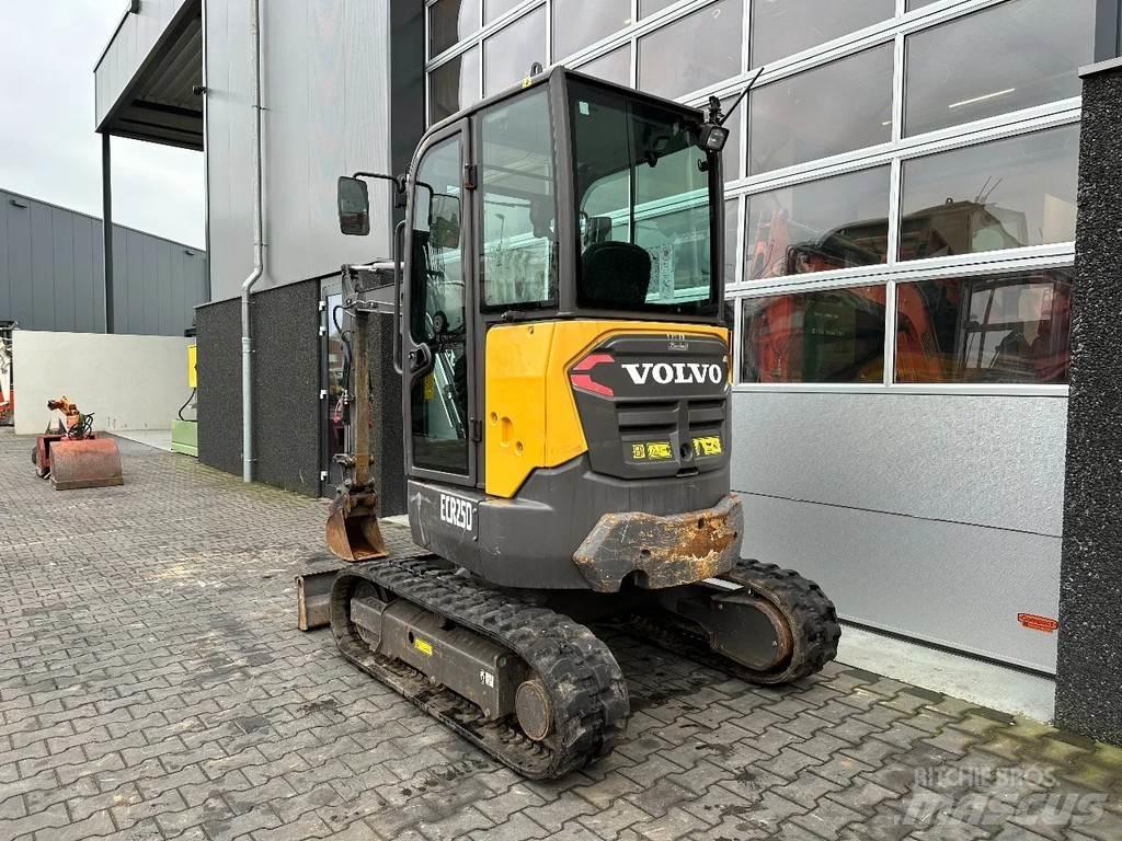 Volvo ECR25D Mini Escavadoras <7t
