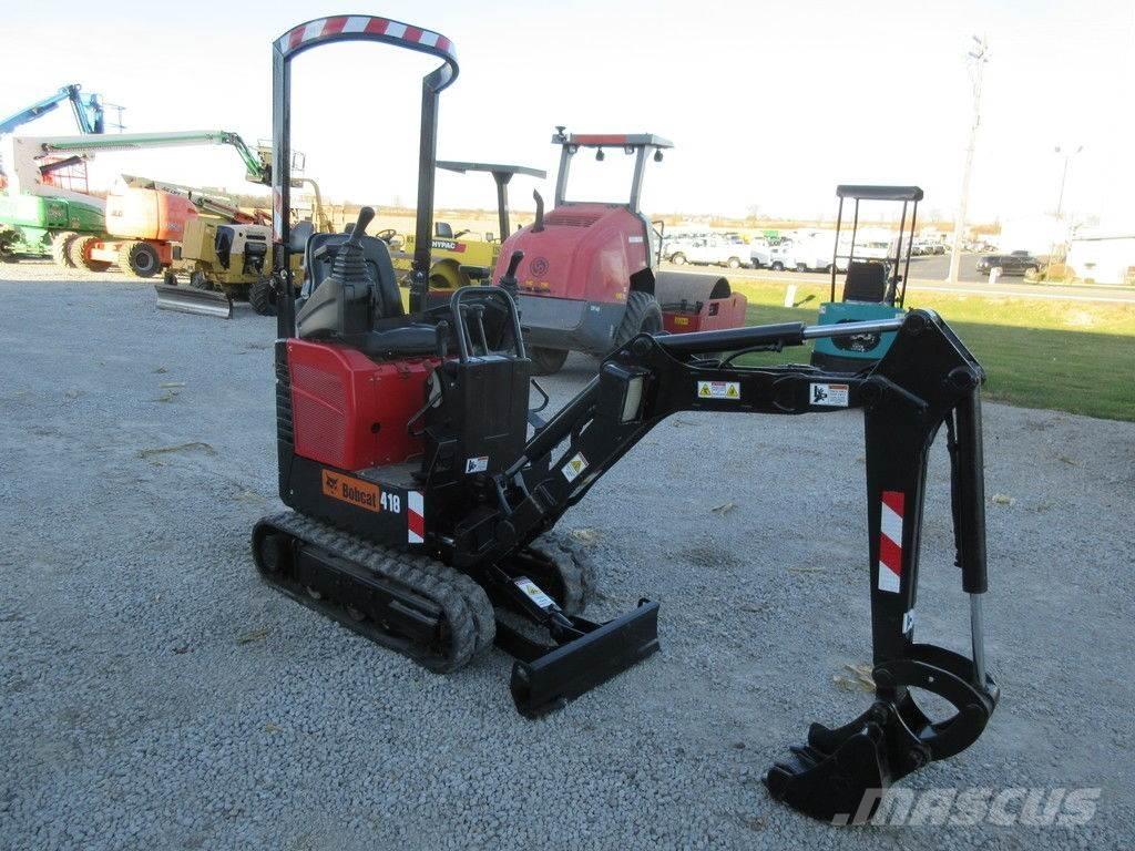  Bobcat® 418 Mini Escavadoras <7t
