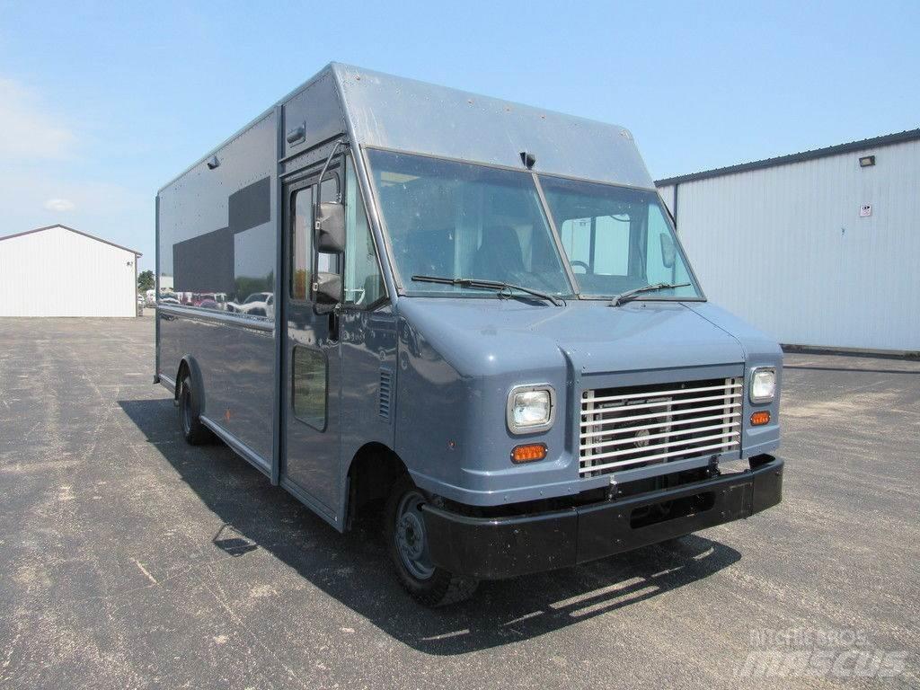 Ford E-450 Camiões de caixa fechada