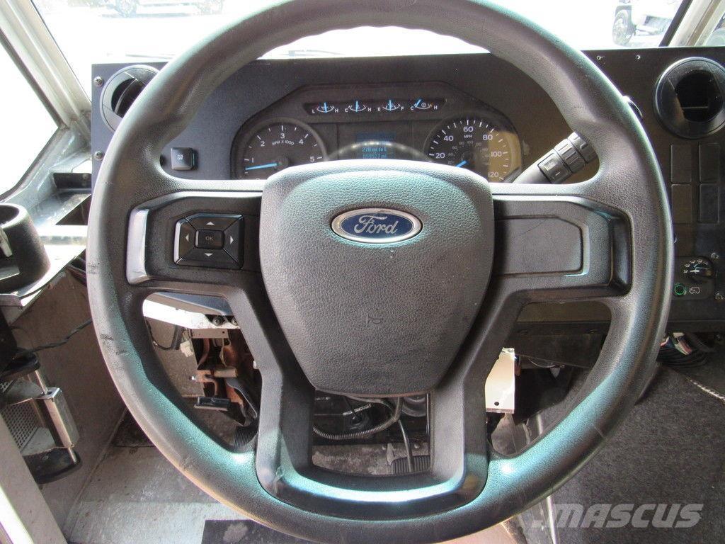Ford E-450 Camiões de caixa fechada