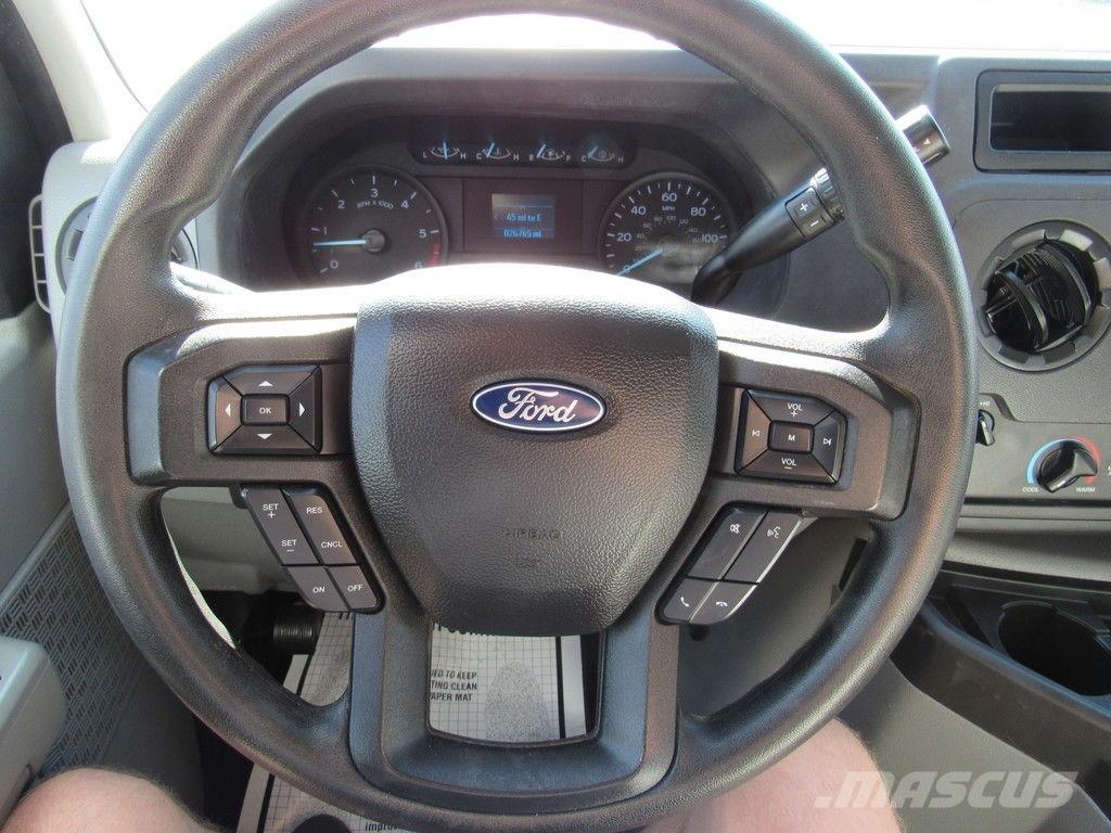 Ford E-450 Camiões de caixa fechada