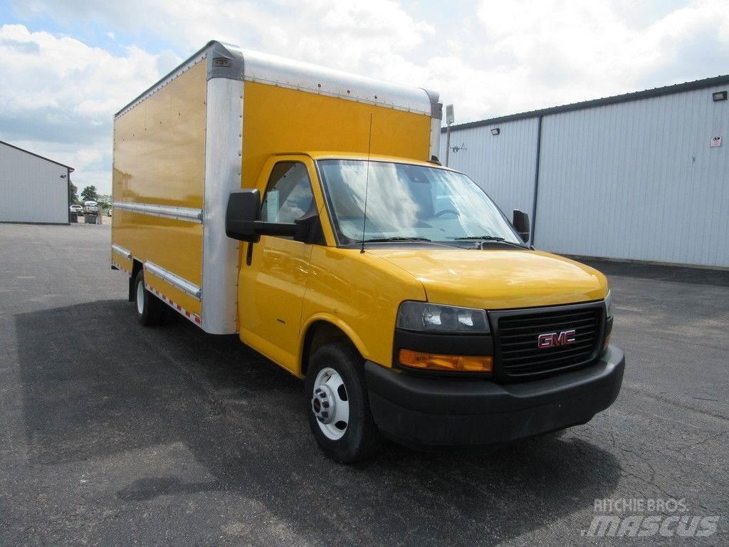 GMC Savana 3500 Camiões de caixa fechada