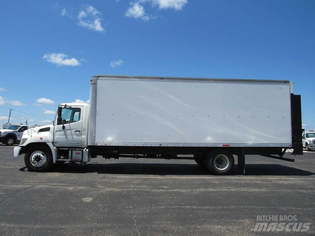 Hino 338 Camiões de caixa fechada