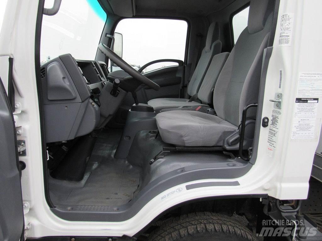 Isuzu NPR Camiões de caixa fechada