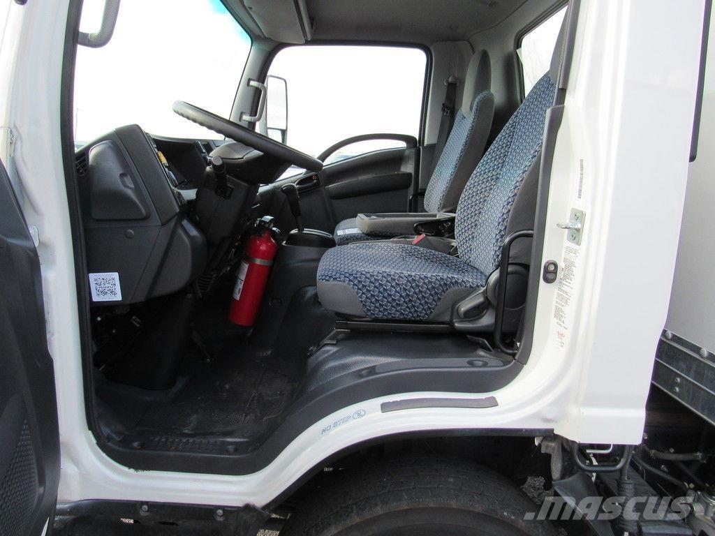 Isuzu NPR XD Camiões de caixa fechada