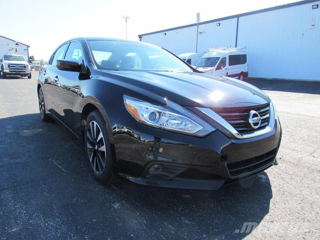 Nissan Altima Carros Ligeiros