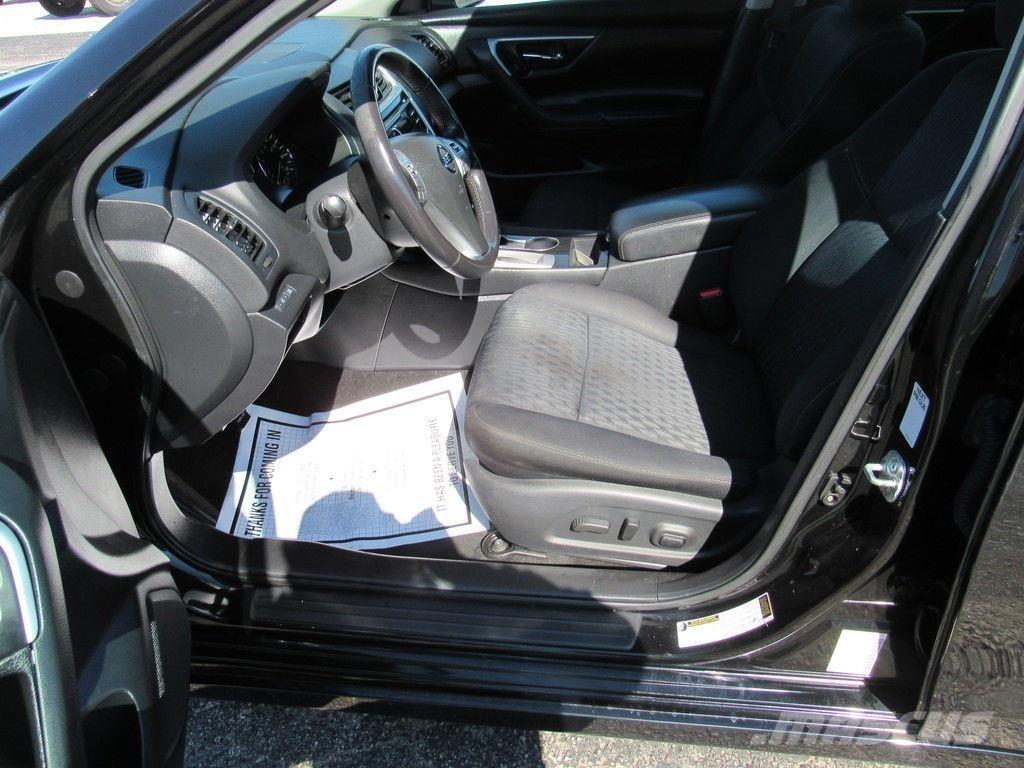 Nissan Altima Carros Ligeiros