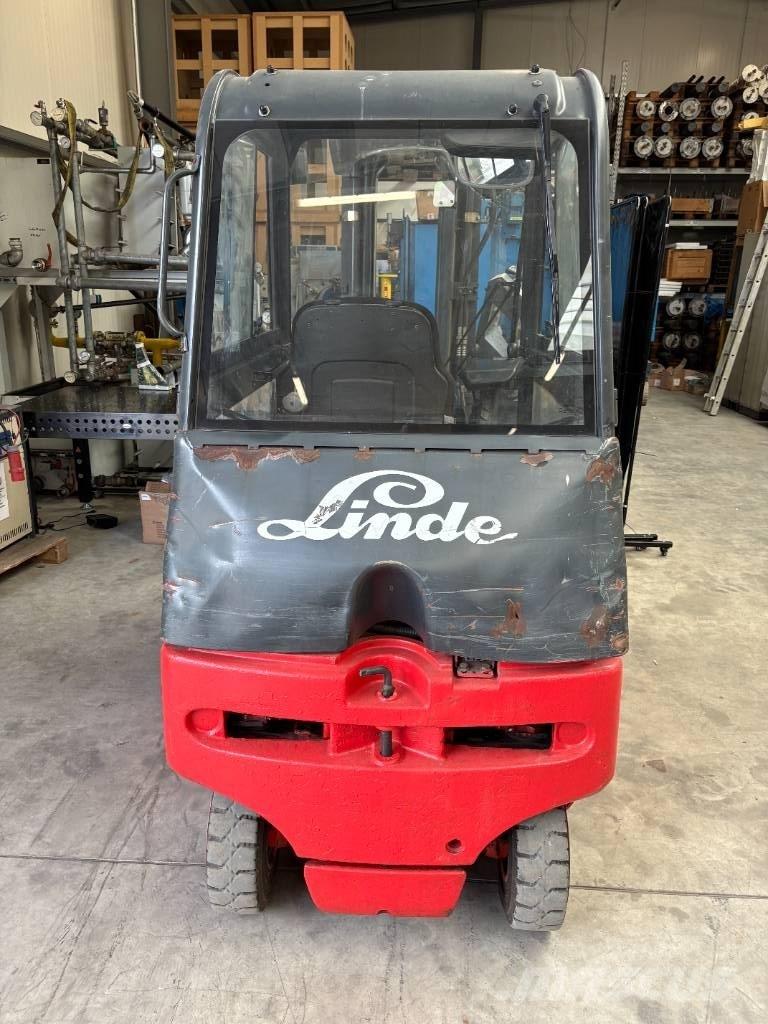 Linde E 20 P-02 Empilhadores eléctricos