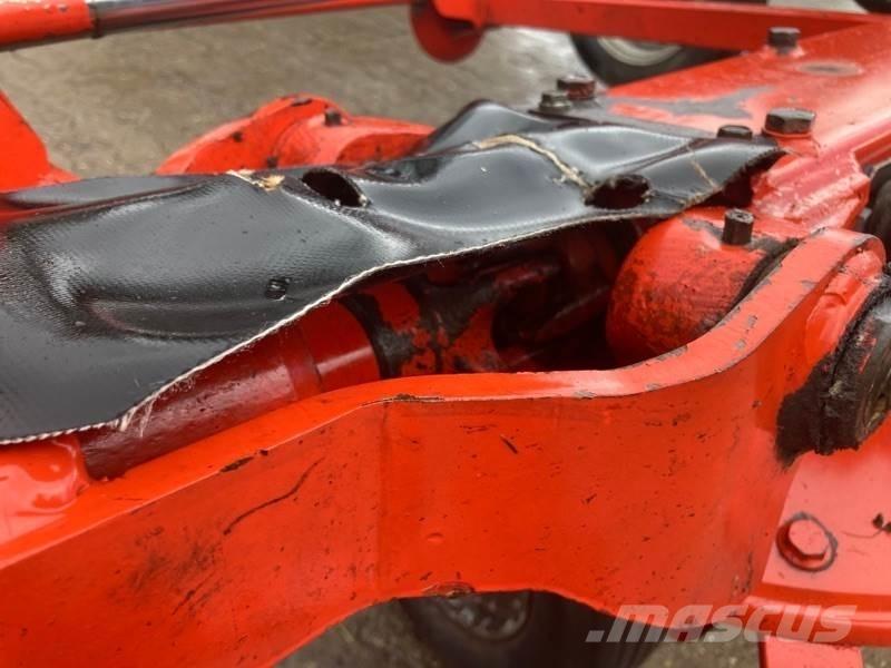 Kuhn GF 8702 T Ancinho virador
