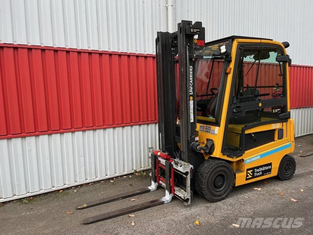 UniCarriers 1Q2L25Q Empilhadores eléctricos