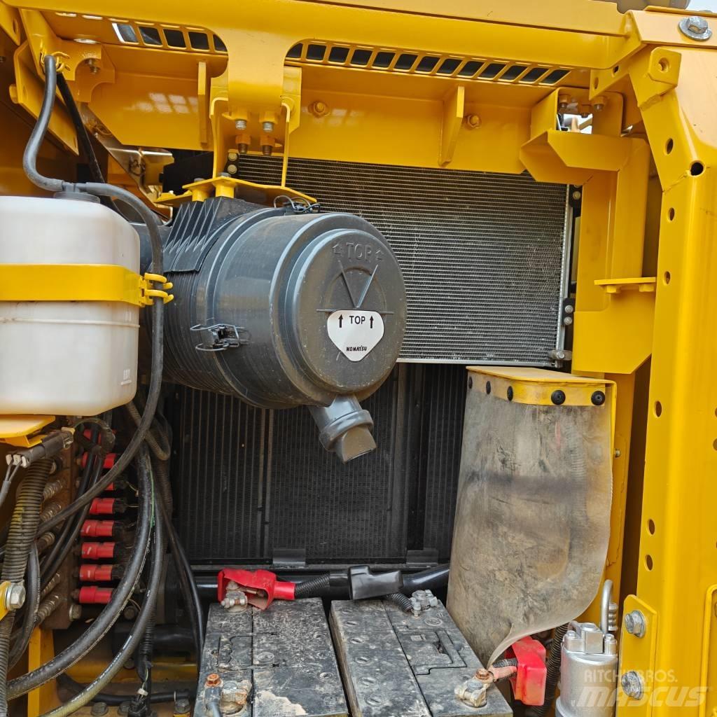 Komatsu 130-7 Escavadoras de rastos