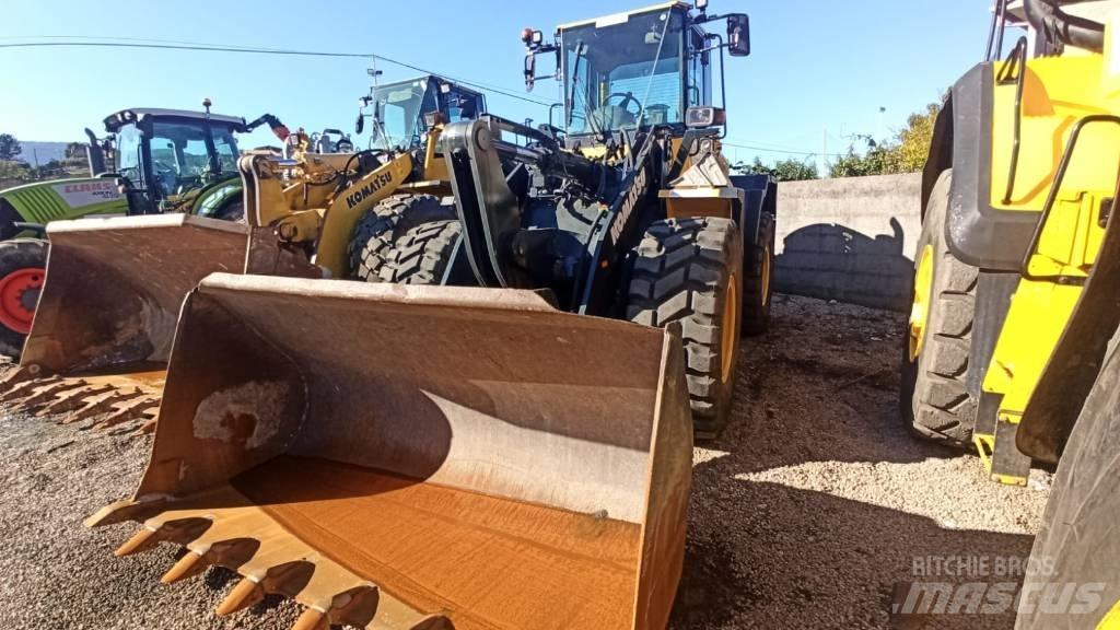 Komatsu WA250PZ-5 Pás carregadoras de rodas