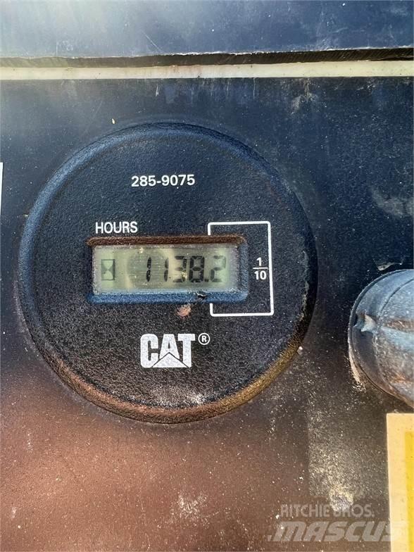 CAT PS-150B Cilindros Compactadores de pneus
