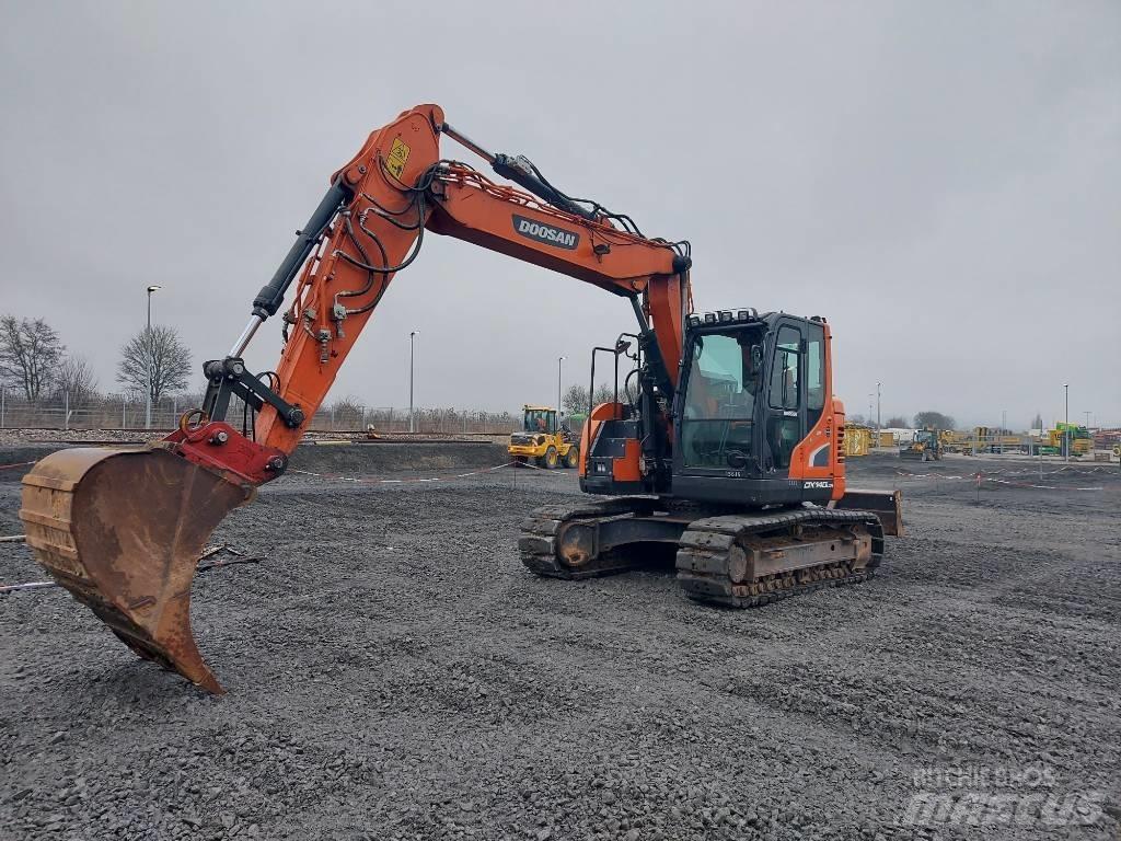 Develon DX 140 LCR-5 Escavadoras de rastos
