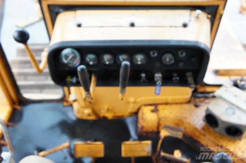 Komatsu D155A-1 Dozers - Tratores