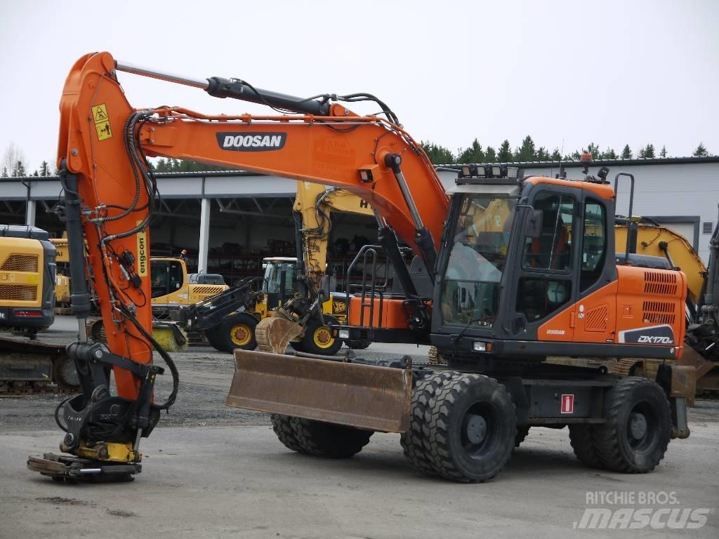 Doosan DX 170 W-5 Escavadoras de rodas