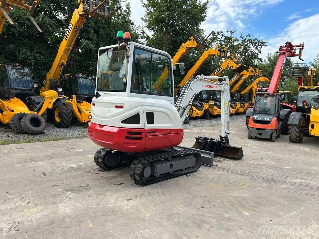 Takeuchi TB 230 Mini Escavadoras <7t