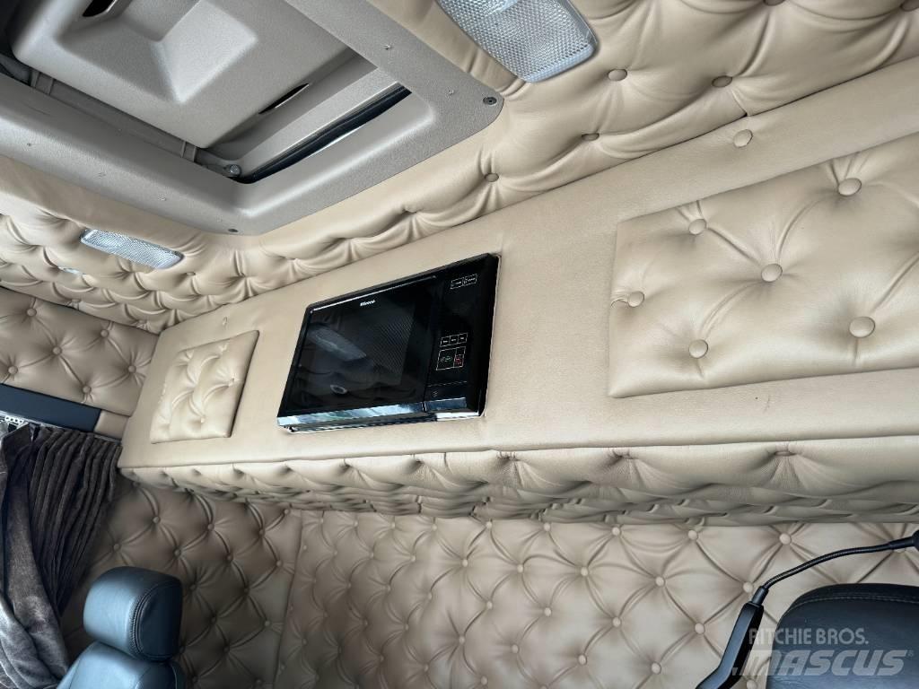 Scania R 520 LB8x4*4 Camiões Ampliroll