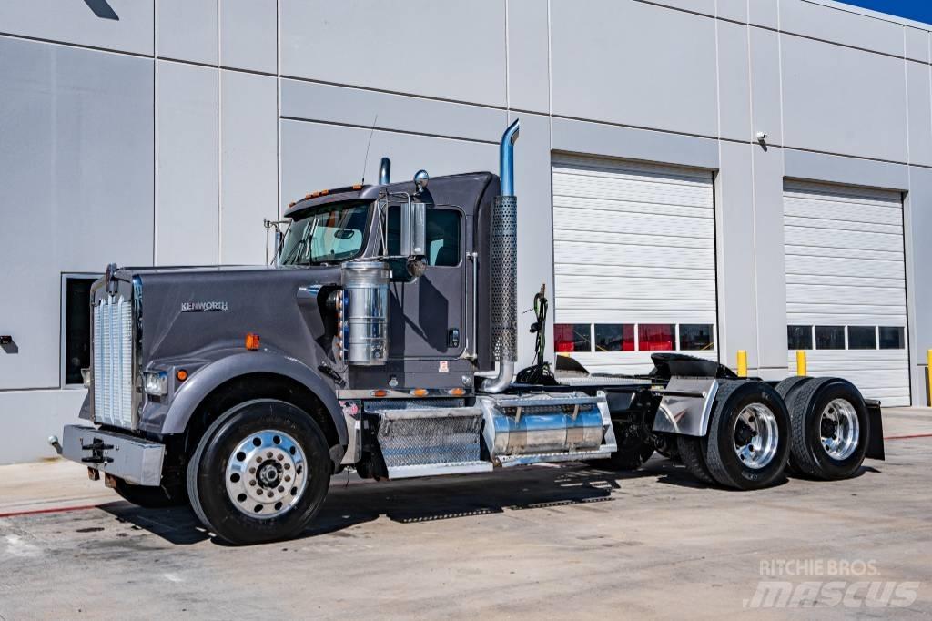 Kenworth W 900 Tractores (camiões)