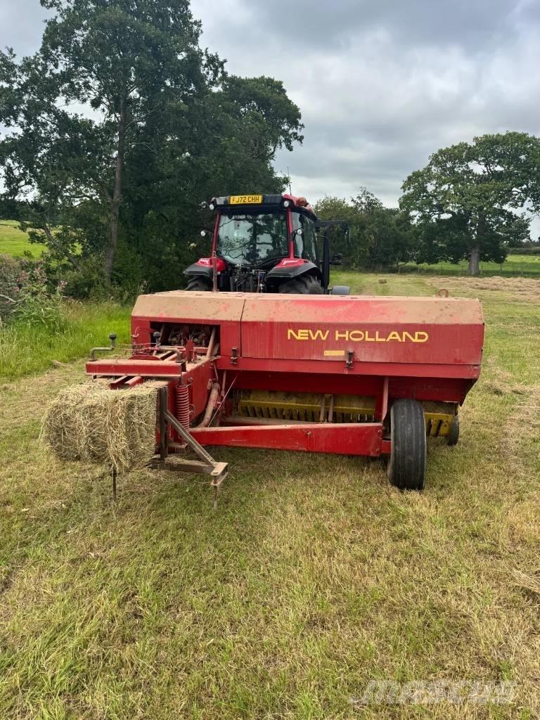 New Holland 378 Enfardadeira de fardos quadrados
