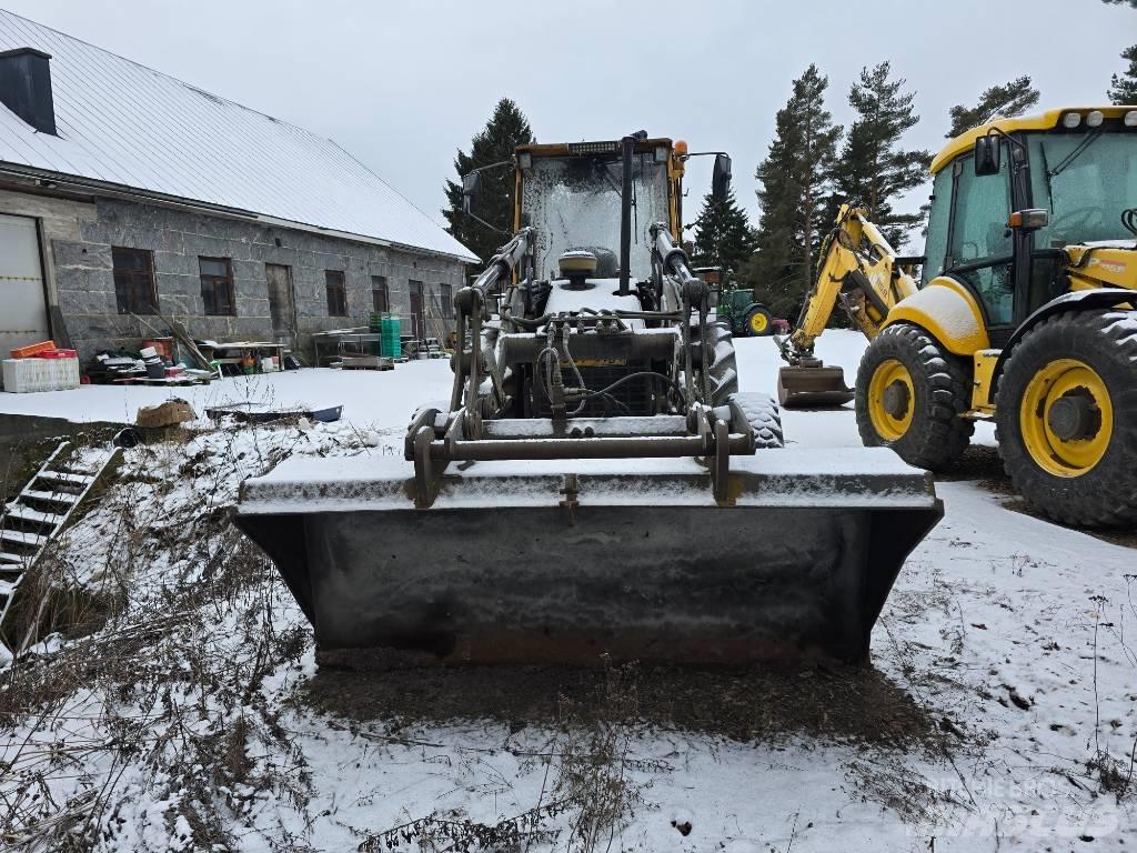 Valmet 6000 4x4 Retroescavadoras