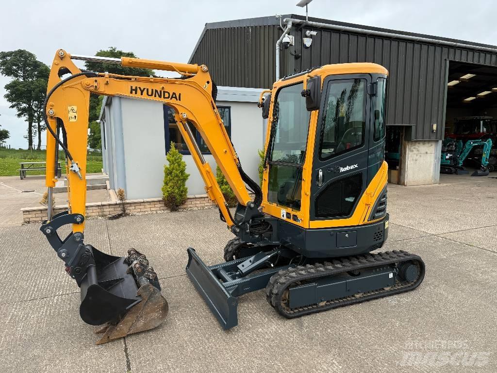 Hyundai R25Z-9 AK Mini Escavadoras <7t
