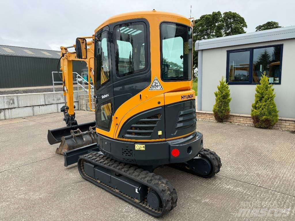 Hyundai R25Z-9 AK Mini Escavadoras <7t