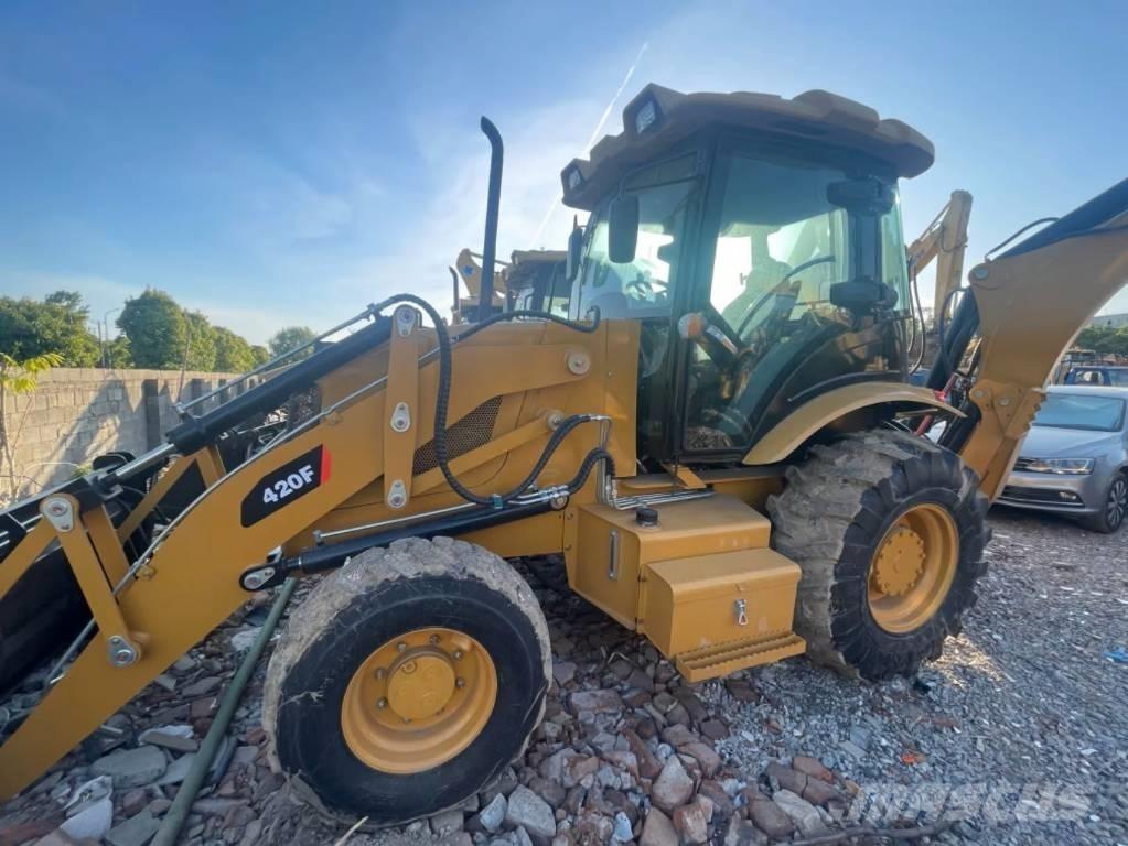 CAT 420F Retroescavadoras