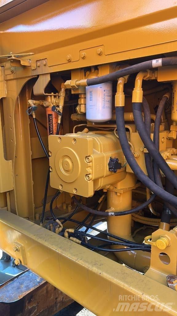 CAT 374 F Manipuladores de resíduos / indústria