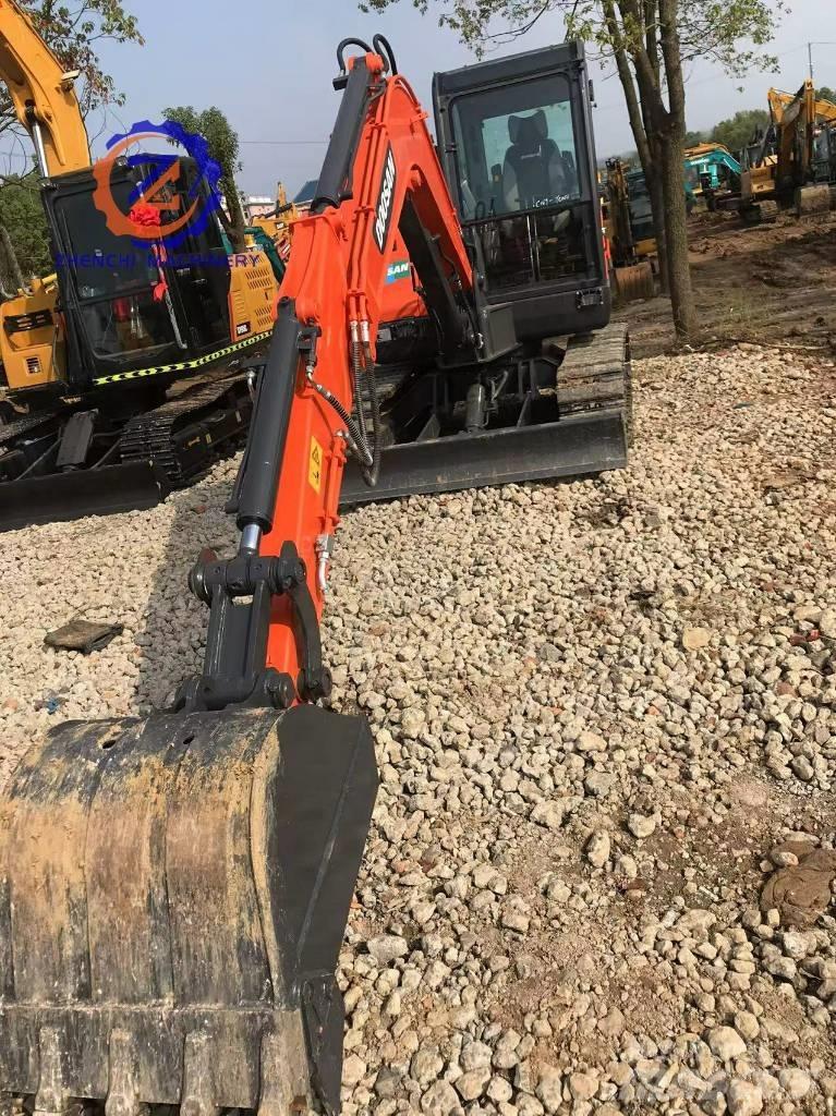 Doosan DX 60 Mini Escavadoras <7t
