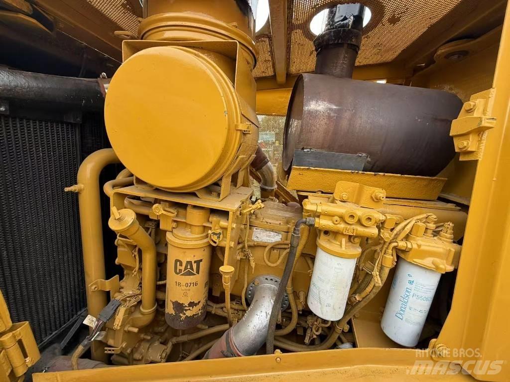 CAT D 8 T Dozers - Tratores rastos