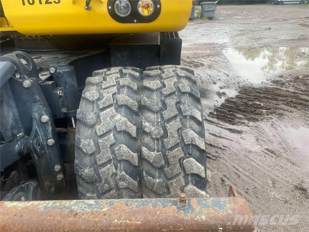 Komatsu PW148-10 Escavadoras de rodas