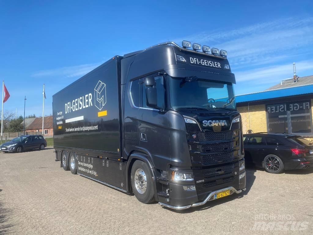 Scania S 520 Camiões de caixa fechada
